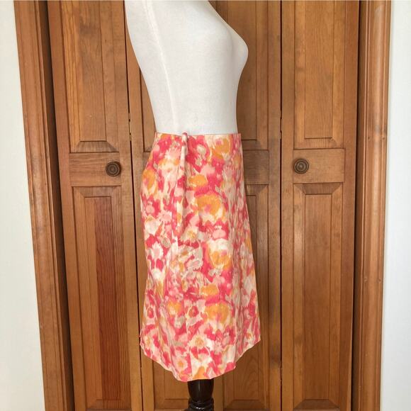 Talbots Splashy Floral Print Pencil Skirt, Size 8P - Picture 2 of 4